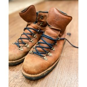 Danner Mountain Pass Boots